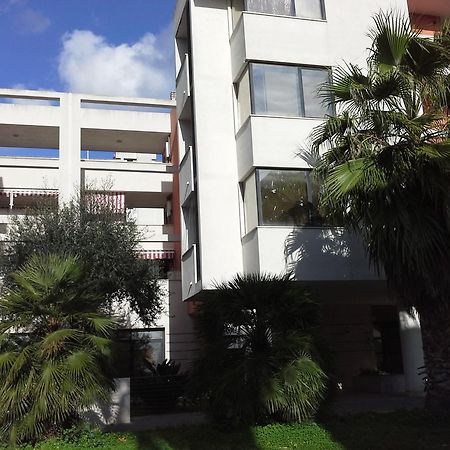 Sunny Appartamento Lecce Esterno foto