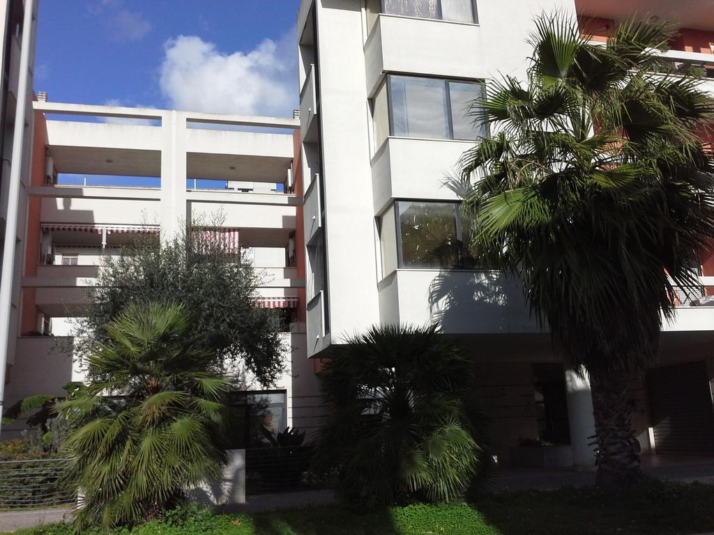 Sunny Appartamento Lecce Esterno foto